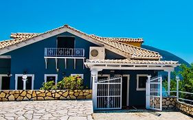 Seaview Rooms